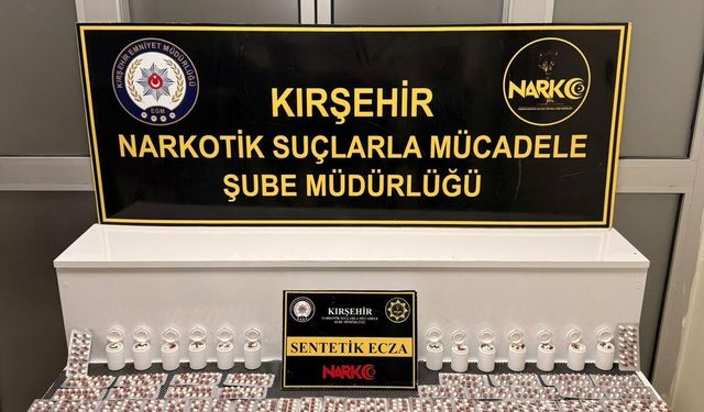 Kırşehir’de 1.387 Adet Sentetik Ecza Hap Ele Geçirildi: 2 Şüpheli Tutuklandı
