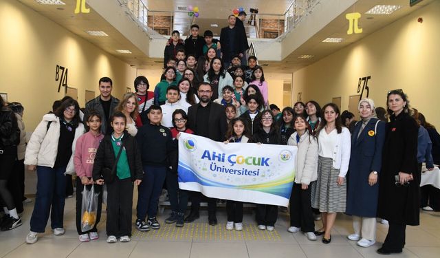 KAEÜ’de Matematik Şenliği yoğun ilgi gördü