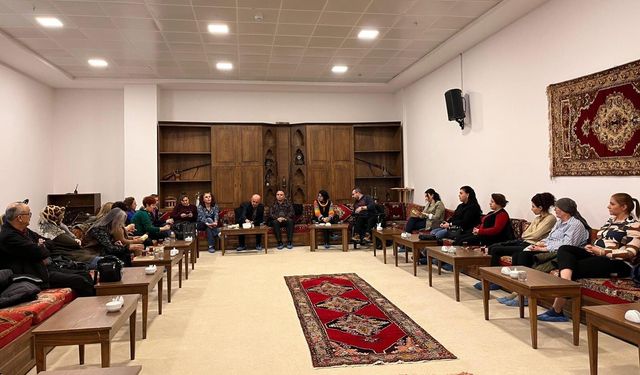 OkuYorum Kitap Topluluğu Mart Ayı Buluşmasını Gerçekleştirdi