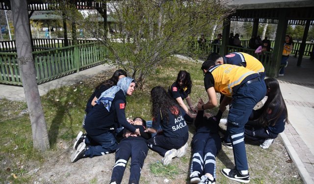 KAEÜ’de Deprem ve Yangın Tatbikatı Yapıldı