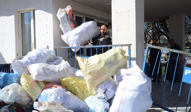50 Atık Getirene Kırşehir’de 3 Viyol Fide Hediye