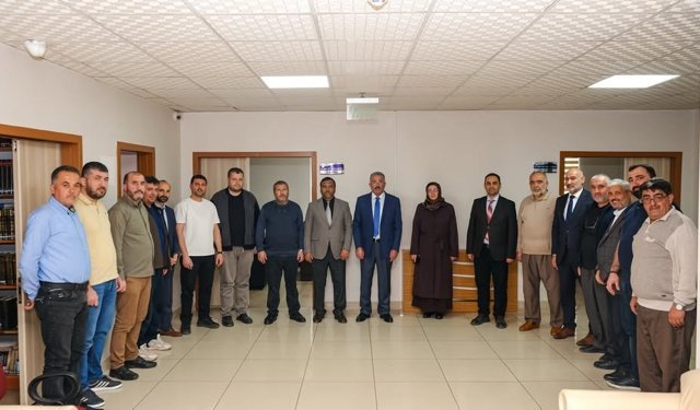 Kırşehir Müftüsü Mustafa Tekin Hac Yolculuğuna Uğurlandı