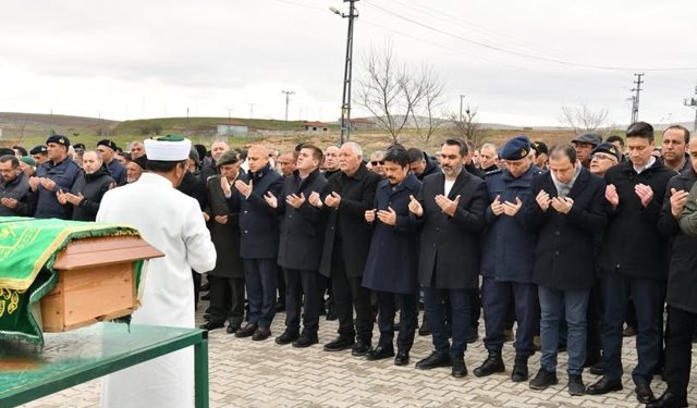 Kaman'da Şehit Annesi Karkız Şahin Toprağa Verildi