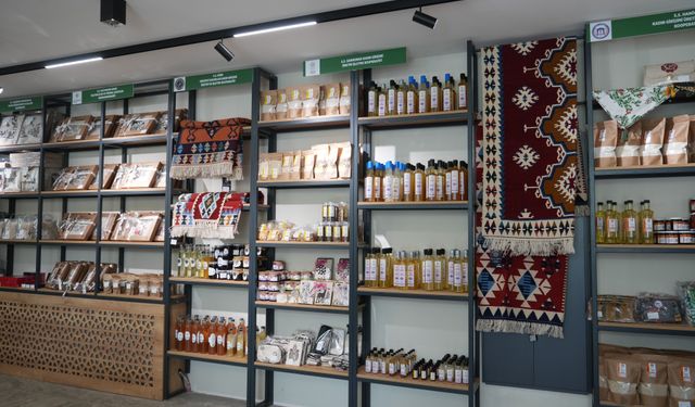 Türkiye'nin ilk ‘ekolojik market'i açıldı