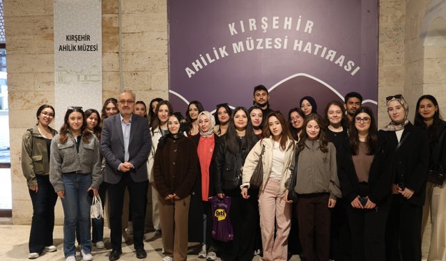 Kırşehir'de gençler teknoloji yerine müze tercih ediyor