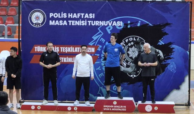 Kırşehir’de Öğrencilerden Masa Tenisi Turnuvasında Başarı