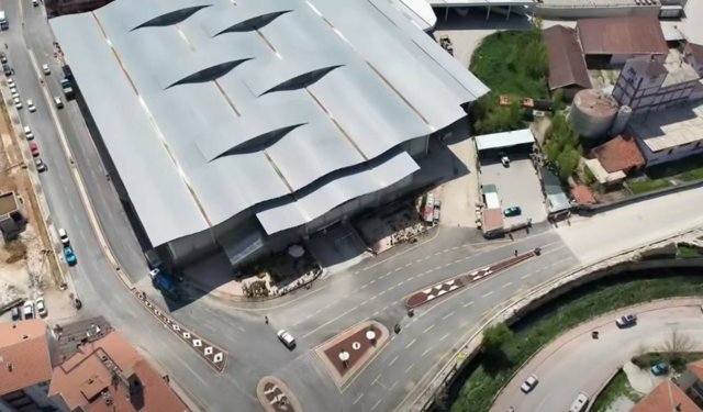 Kuşdilli’nde Pazar Yeri Kavşağı Trafiğe Açıldı