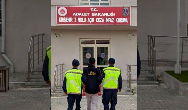 Jandarma Aranan Şahsı Kıskıvrak Yakaladı