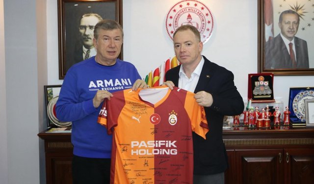 Türk Futbolunun Efsane İsmi Tanju Çolak Kırşehir’de