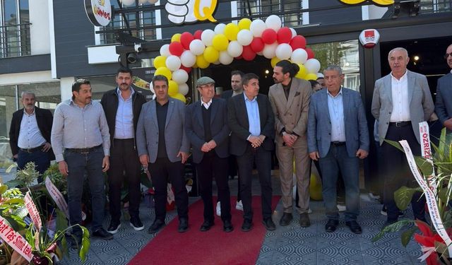 Anahtar Parti Kırşehir Heyeti Qümes Açılışına Katıldı