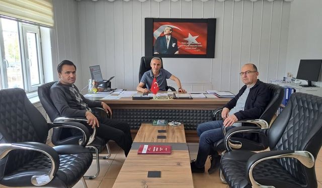 Eğitim Bir-Sen Heyeti Ahmet Yeğin’i Ziyaret Etti