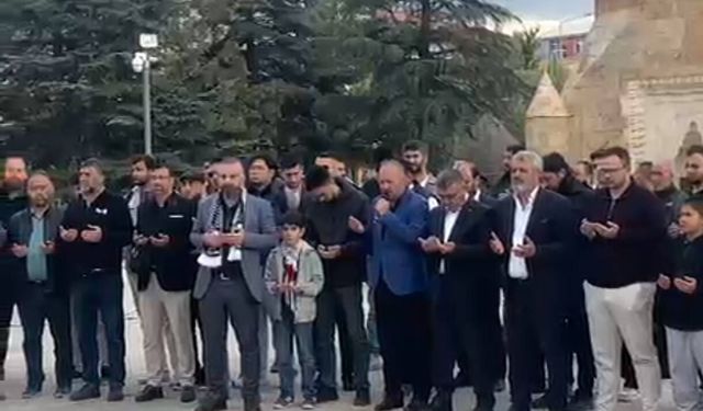 İdris Durmuş: “İsrail’i ve Siyonistleri Telin Ettik”