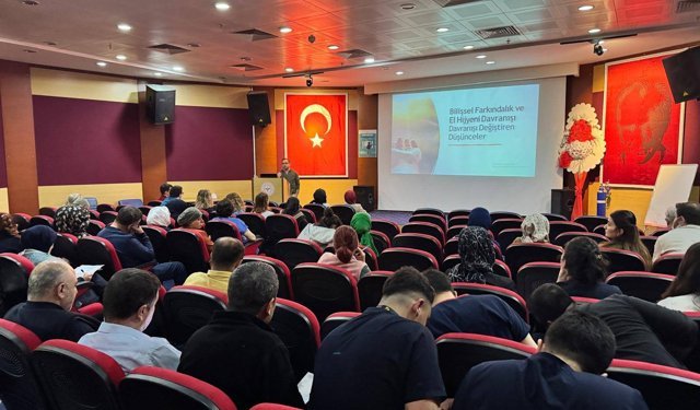 Kırşehir’de Sağlık Personeline El Hijyeni Eğitimi