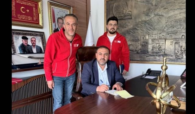 Başkan Hakanoğlu’ndan Türk Kızılay’a Kurban Bağışı