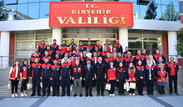 Eğitimin kahramanları Vali huzurunda