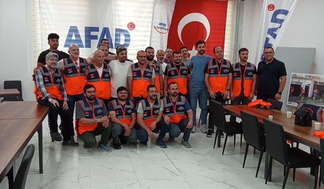 AHAK Ekibine Afet Müdahale Eğitimi Verildi