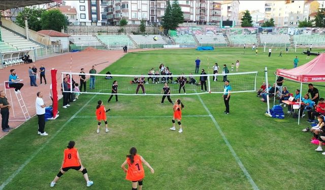 KIRŞEHİR’DE SPOR COŞKUSU TÜM HIZIYLA DEVAM EDİYOR
