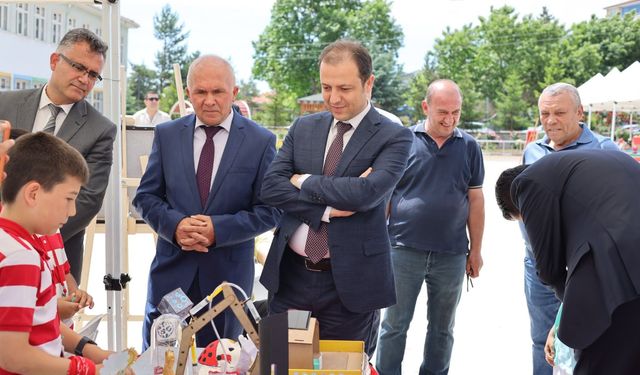 Kaymakam Tok, Öğrencilerin El Emeği Sergisini Ziyaret Etti