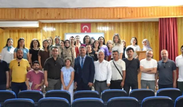 KIRŞEHİR’DE GELECEĞİN BADMİNTONCULARI YETİŞTİRİLİYOR