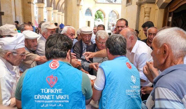 KIRŞEHİR’DE CAMİLERDE AŞURE İKRAMI GERÇEKLEŞTİRİLDİ
