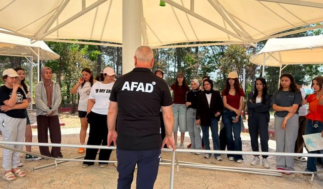 Gençlik Kampında Hayat Kurtaran Eğitim! AFAD Tek Tek Gösterdi