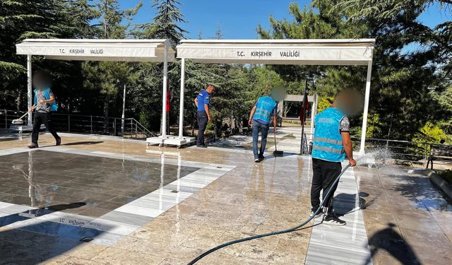 Denetimli Serbestlik Yükümlülerinden Şehitlikte Temizlik Seferberliği