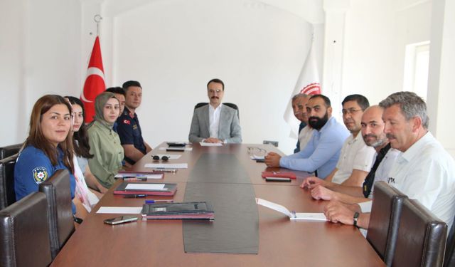 Akpınar'da Bağımlılık ve Kadına Yönelik Şiddetle Mücadele Toplantısı Düzenlendi