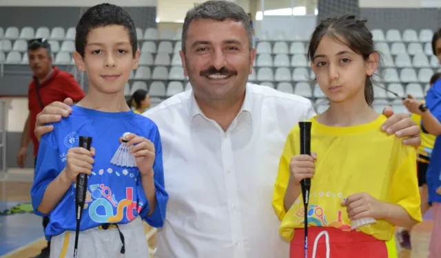 İl Müdürü Çakmakçı’dan Sporculara Tatlı Sürpriz
