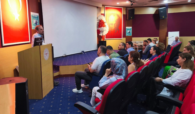 KIRŞEHİR’DE SAĞLIK HİZMETLERİ İÇİN İSTİŞARE TOPLANTISI