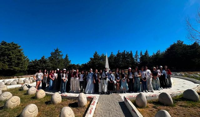 Ecdadın İzinde Bir Gelecek