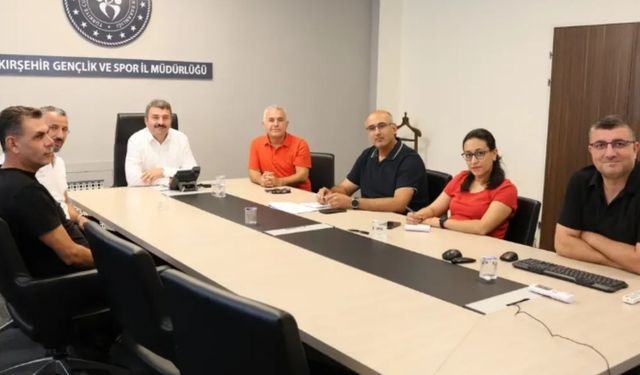Kırşehir'de Hentbolun Geleceği Masaya Yatırıldı