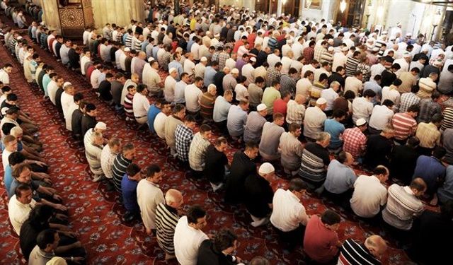 KIRŞEHİR CUMA HUTBESİNDE ŞEHİTLER VE GAZİLER UNUTULMADI