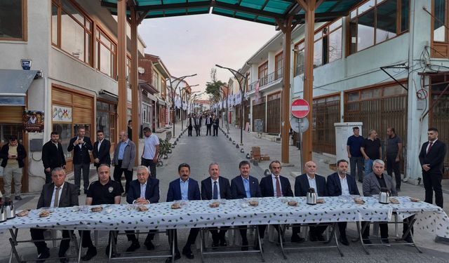 Milletvekili Erkan, Ahilik Haftası’nda esnafla kahvaltıda buluştu