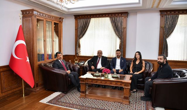 CHP KIRŞEHİR İL YÖNETİMİNDEN VALİ DEMİRYÜREK’E ZİYARET