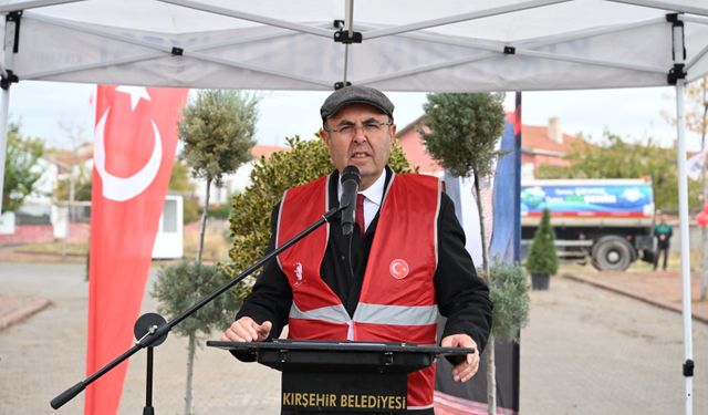 Cacabey Meydanı’nda Cumhuriyet Coşkusu: Binlerce Kişi Konserde Buluştu