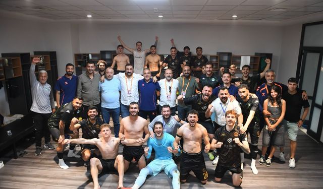 Kırşehirspor Adana’da Kazandı, Zirveye Yaklaştı