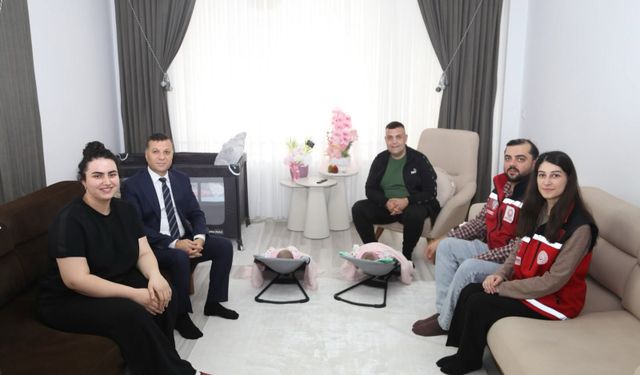 İkiz bebek heyecanına ortak oldular