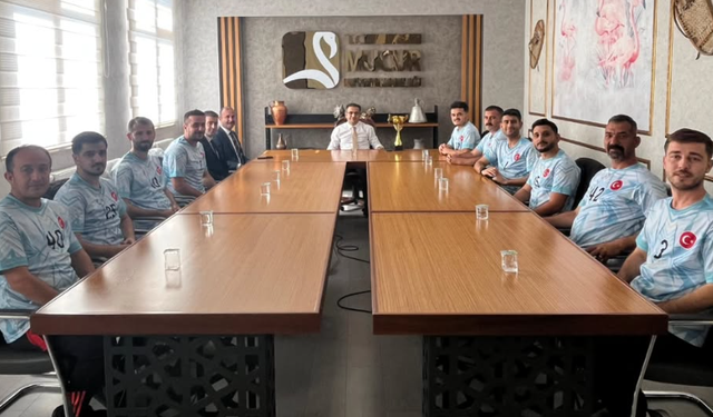 Şampiyon Voleybol Takımından Kaymakam Kıyıcı’ya Ziyaret