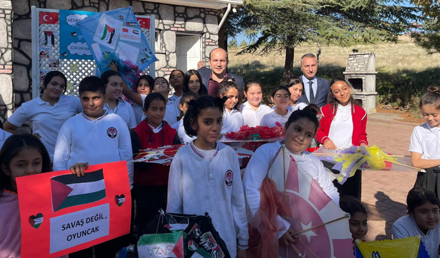 Boztepe’de Uçurtmalar Barış İçin Uçtu
