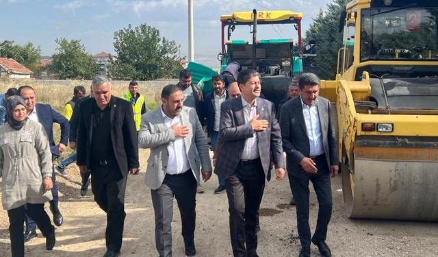Çiçekdağı’nda Asfalt Çalışmaları Yerinde İncelendi