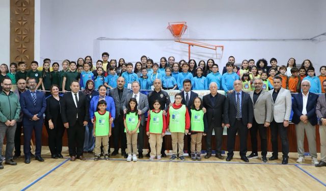 Kırşehir’de Çocuk İklim Zirvesi Düzenlendi