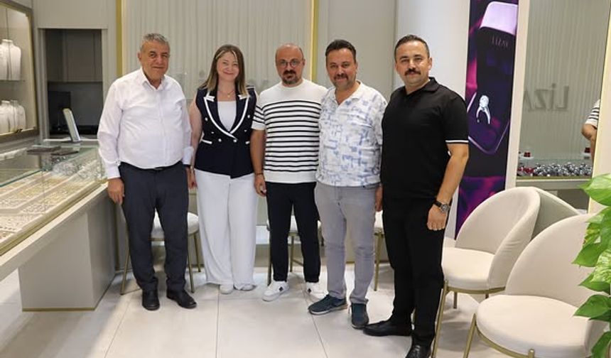 Başkan Öztürk’ten Esnafa Hayırlı Olsun Ziyareti