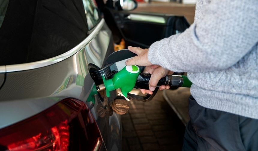 Akaryakıta 10 Lirayı Aşan Zam Kapıda!