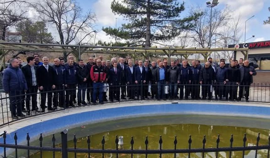 Eski Mesai Arkadaşları Aynı Çatı Altında