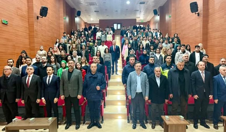 Çiçekdağı'nda Tarla Bitkileri ve Hayvan Besleme Konuşuldu