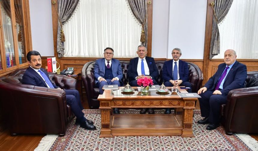 Eğitimciler Derneği’nden Vali Demiryürek’e Ziyaret