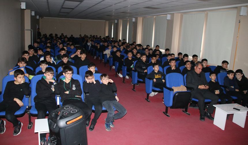 Öğrencilere Anlamlı Belgesel Gösterimi!