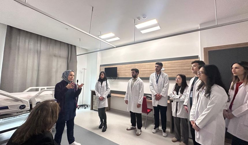 Sahada Öğrenen Hemşireler Geleceğe Hazır