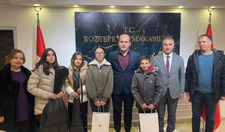 Başarılı Öğrencilere Kaymakamdan Ödül