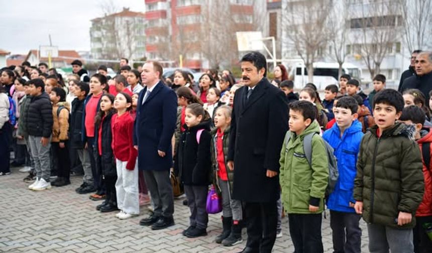 Vali Demiryürek Öğrencilerin Heyecanına Ortak